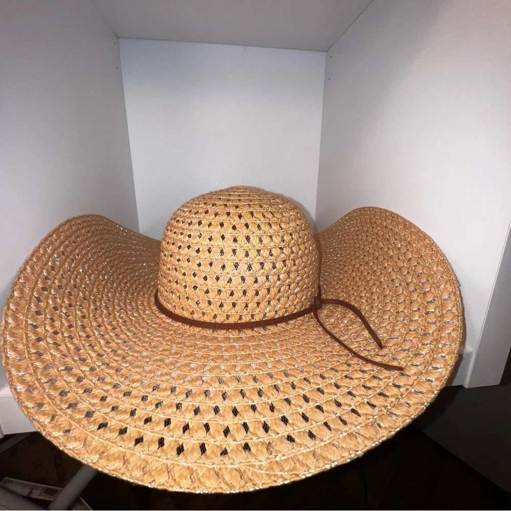 J.CrewTan open wicker clear‎ mesh lining 5.5 inch brim Brown metallic tassel tie